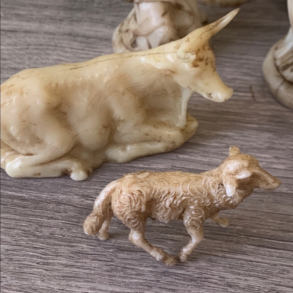 Vintage Nativity Scene - Picture 6 of 10